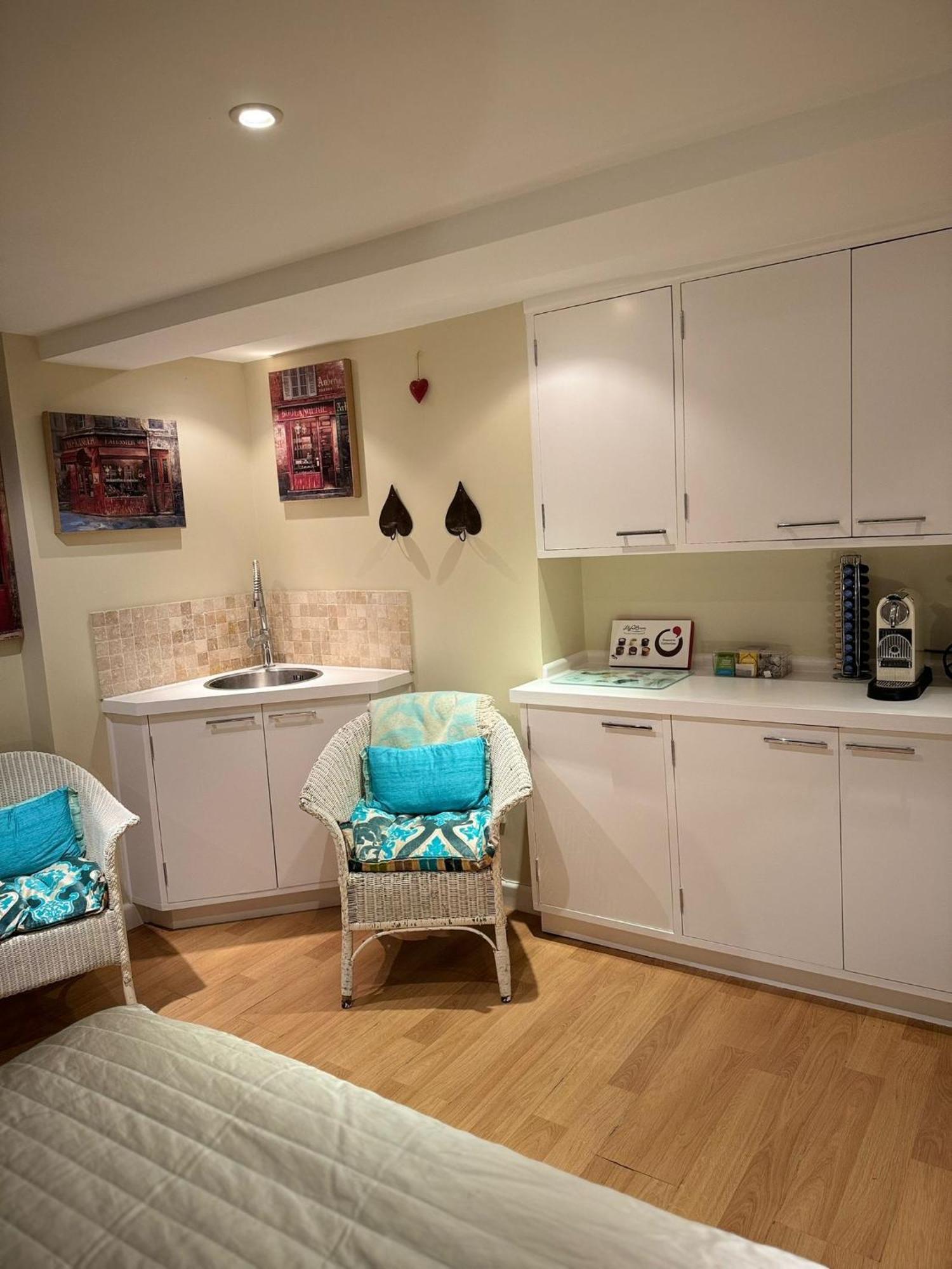 The Homestay Hook Norton